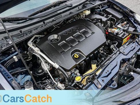 Used 2017 Toyota Corolla SE image 37