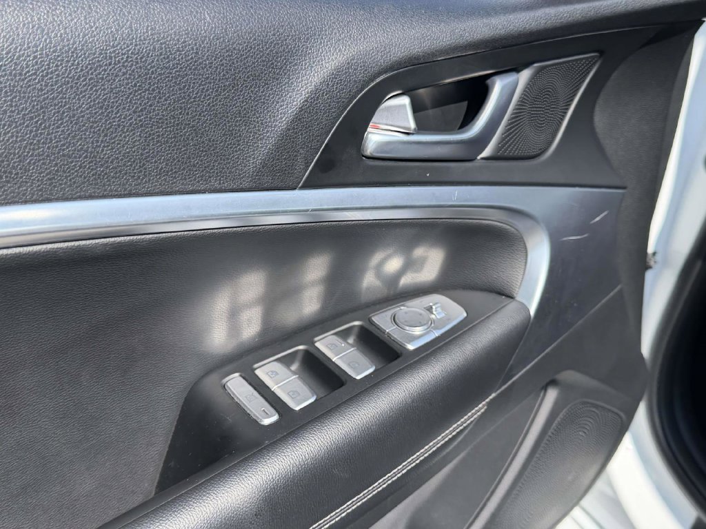 Used 2025 Genesis G70 2.5T AWD/4WD image 22