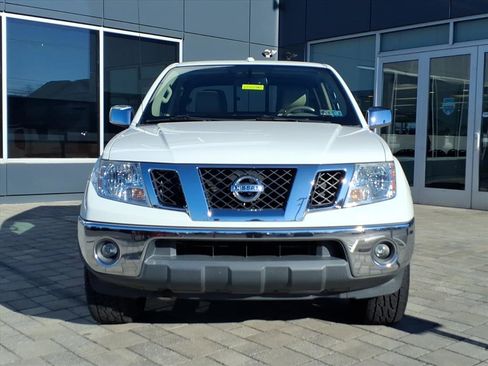 Used 2016 Nissan Frontier SL w/ Moonroof Package image 9