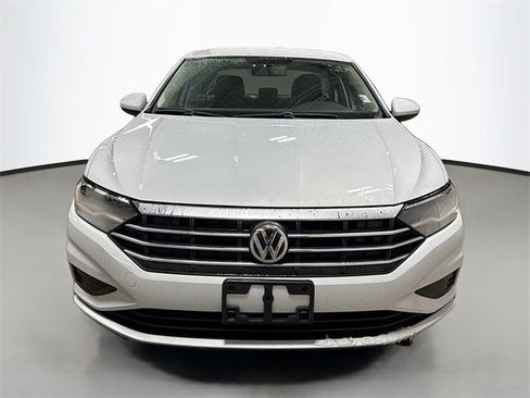 Used 2019 Volkswagen Jetta R-Line image 3