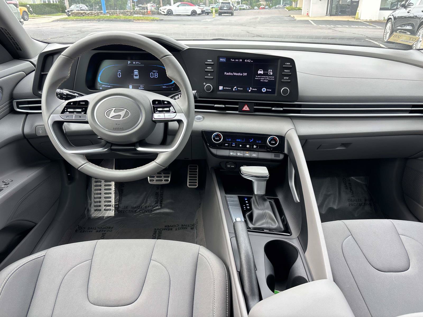 Certified 2025 Hyundai Elantra Sport w/ Cargo Package FWD image 12