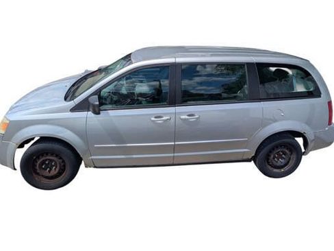 Used 2010 Dodge Grand Caravan SE FWD image 2