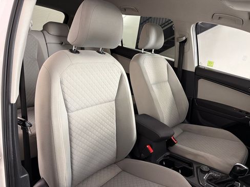 Used 2018 Volkswagen Tiguan S w/ 3rd Row Seat Package AWD/4WD image 24
