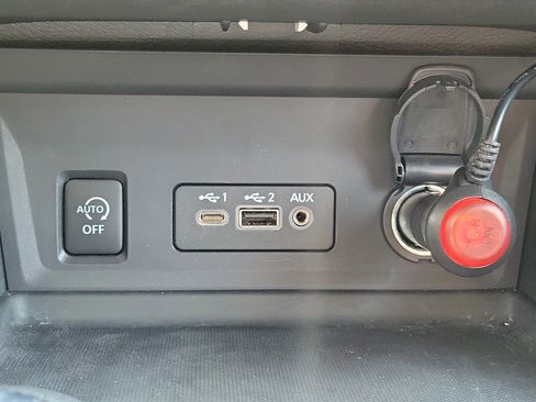 Certified 2024 Nissan Sentra SR FWD image 31