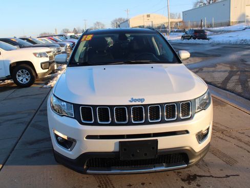 Used 2018 Jeep Compass Limited AWD/4WD image 4