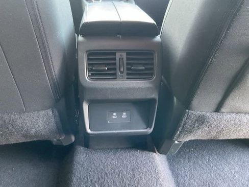 Used 2025 Nissan Rogue SV image 12