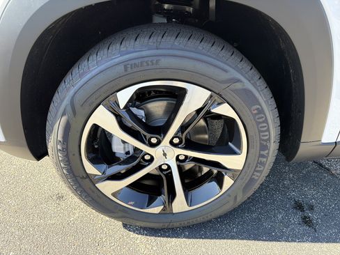 New 2026 Chevrolet Trax RS image 11