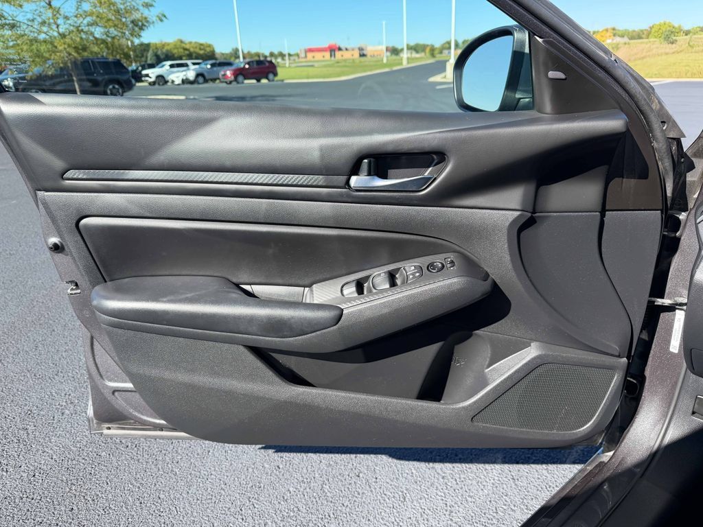 Used 2021 Nissan Altima 2.5 S w/ Driver Assist Package FWD image 24