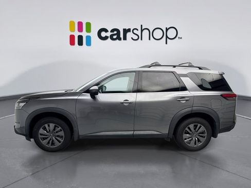 Used 2022 Nissan Pathfinder SV w/ SV Black Package AWD/4WD image 2