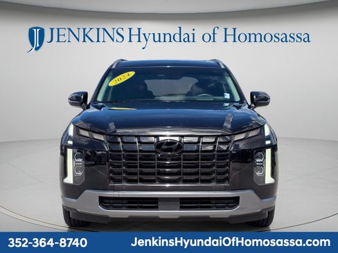 Used 2024 Hyundai Palisade Limited FWD image 11