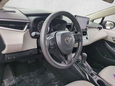 Certified 2022 Toyota Corolla LE FWD image 10