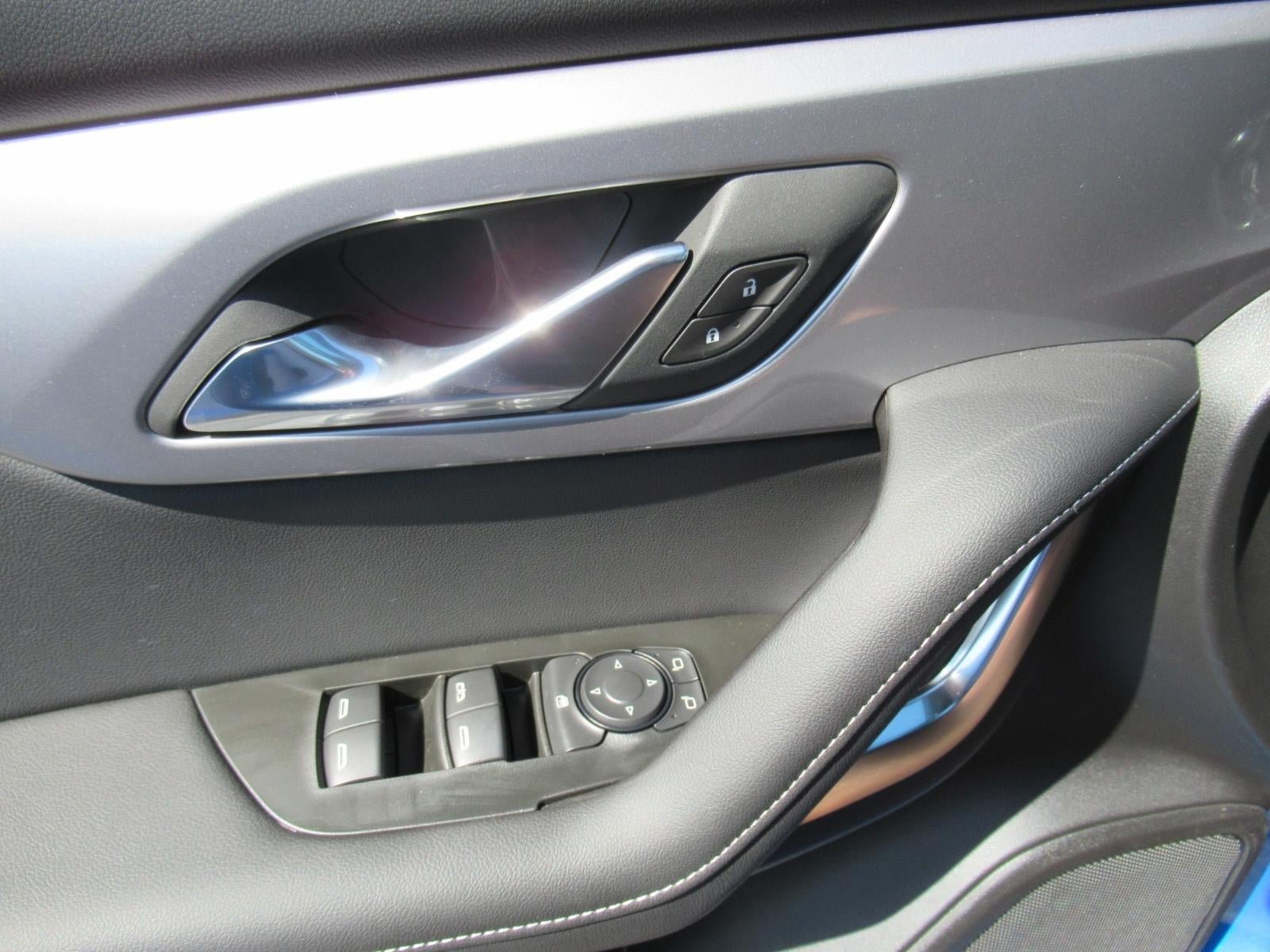 New 2026 Chevrolet Blazer LT w/ Convenience Package FWD image 21