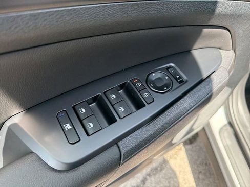 New 2026 Kia Sportage EX FWD image 17