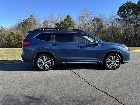 Used 2022 Subaru Ascent Limited w/ Technology Package image 9