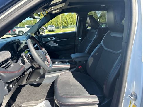 Used 2025 Ford Explorer ST w/ Sun And Sound Package AWD/4WD image 7