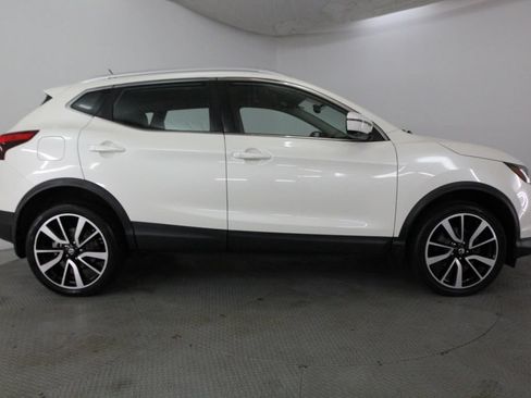 Used 2017 Nissan Rogue Sport SL AWD/4WD image 5