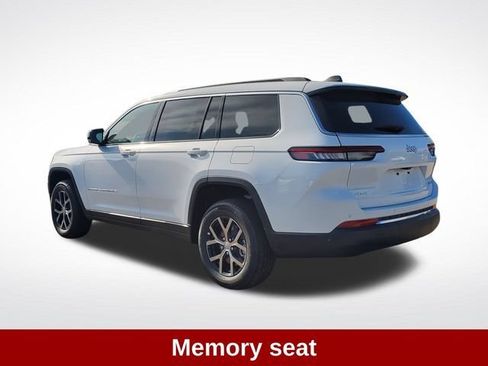Used 2025 Jeep Grand Cherokee L Limited AWD/4WD image 3