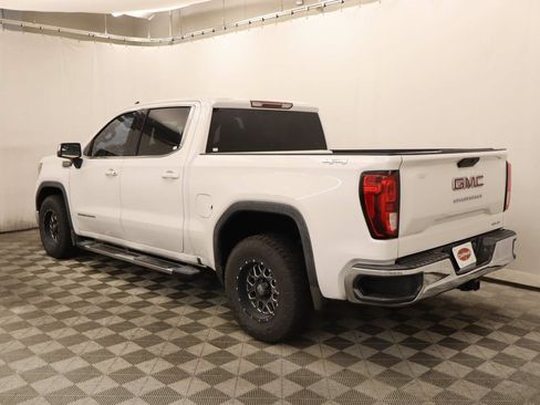 Used 2019 GMC Sierra 1500 SLE w/ SLE Value Package AWD/4WD image 3