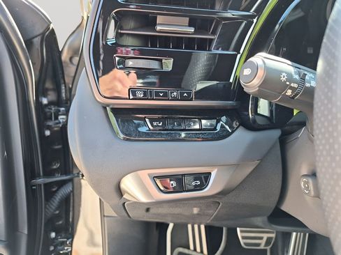 Used 2024 Lexus RX 500h F Sport w/ Convenience Package image 35