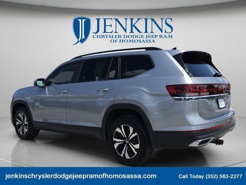 Used 2024 Volkswagen Atlas SE FWD image 8