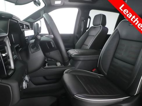 Used 2025 GMC Sierra 2500 AT4X image 17