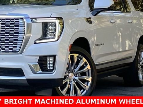 Used 2022 GMC Yukon XL Denali w/ Max Trailering Package image 2