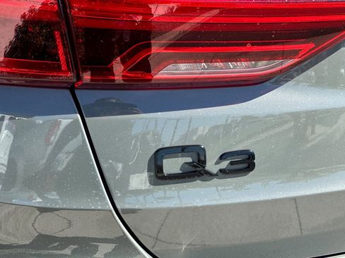 Used 2023 Audi Q3 2.0T Premium w/ Black Optic Sport Package image 27