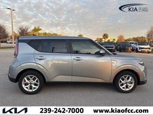 Certified 2023 Kia Soul LX w/ Option Group 015 image 7