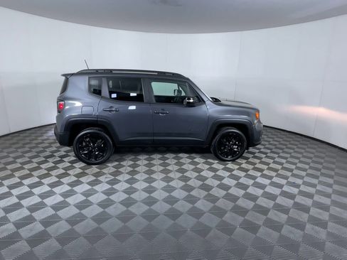 Used 2022 Jeep Renegade Altitude w/ Convenience Group image 9