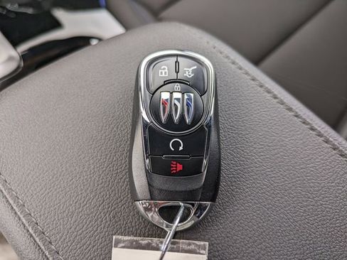 New 2026 Buick Envista Sport Touring FWD image 31