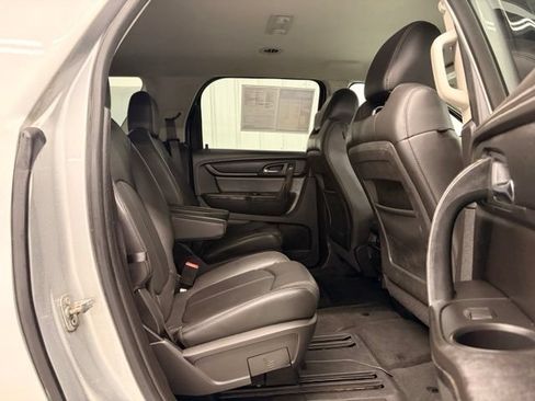 Used 2017 GMC Acadia Limited SLT AWD/4WD image 10
