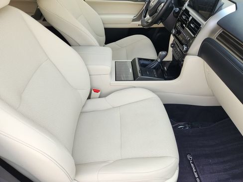 Used 2023 Lexus GX 460 Premium w/ Premium Package AWD/4WD image 14
