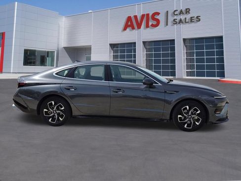 Used 2025 Hyundai Sonata SEL FWD image 5