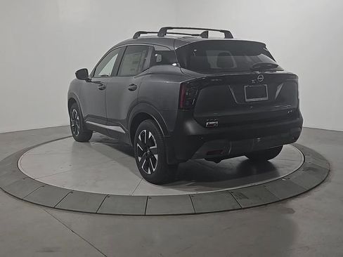 New 2026 Nissan Kicks SV image 3