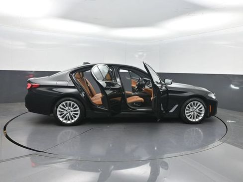 Used 2022 BMW 530i w/ M Sport Package RWD image 36