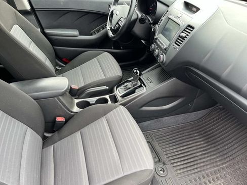 Used 2018 Kia Forte S w/ S Technology Plus Package FWD image 21