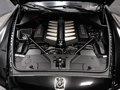 Used 2012 Rolls-Royce Ghost RWD image 34