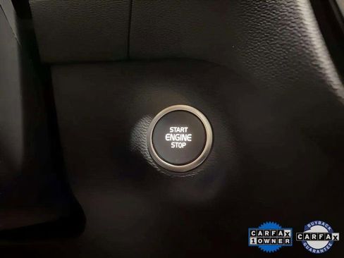 Used 2025 Volvo XC40 B5 Plus image 43