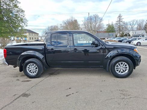Used 2019 Nissan Frontier SV image 7