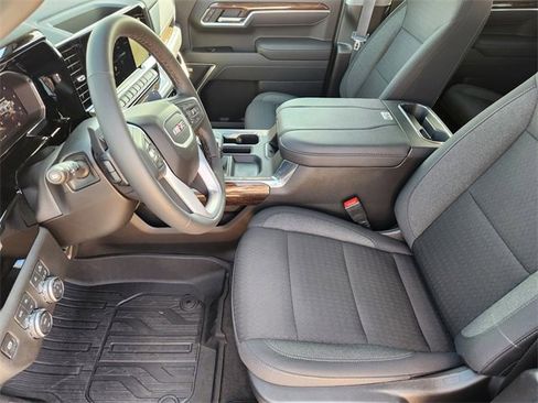 New 2026 GMC Sierra 1500 Elevation image 10