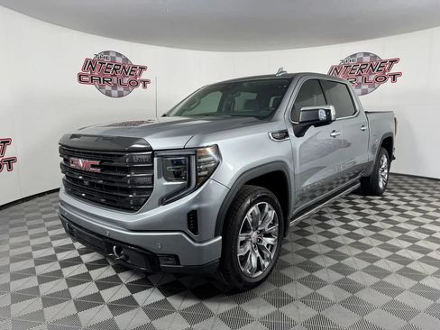 Used 2024 GMC Sierra 1500 Denali w/ Denali Reserve Package AWD/4WD image 3