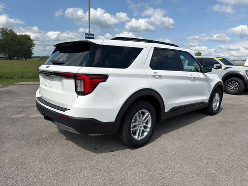 New 2026 Ford Explorer Active w/ Active Comfort Package RWD image 5