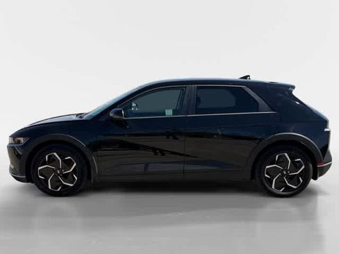 Used 2024 Hyundai Ioniq 5 SEL image 2