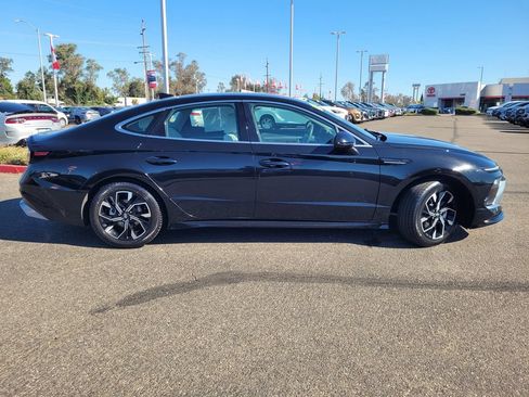 Used 2024 Hyundai Sonata SEL FWD image 3