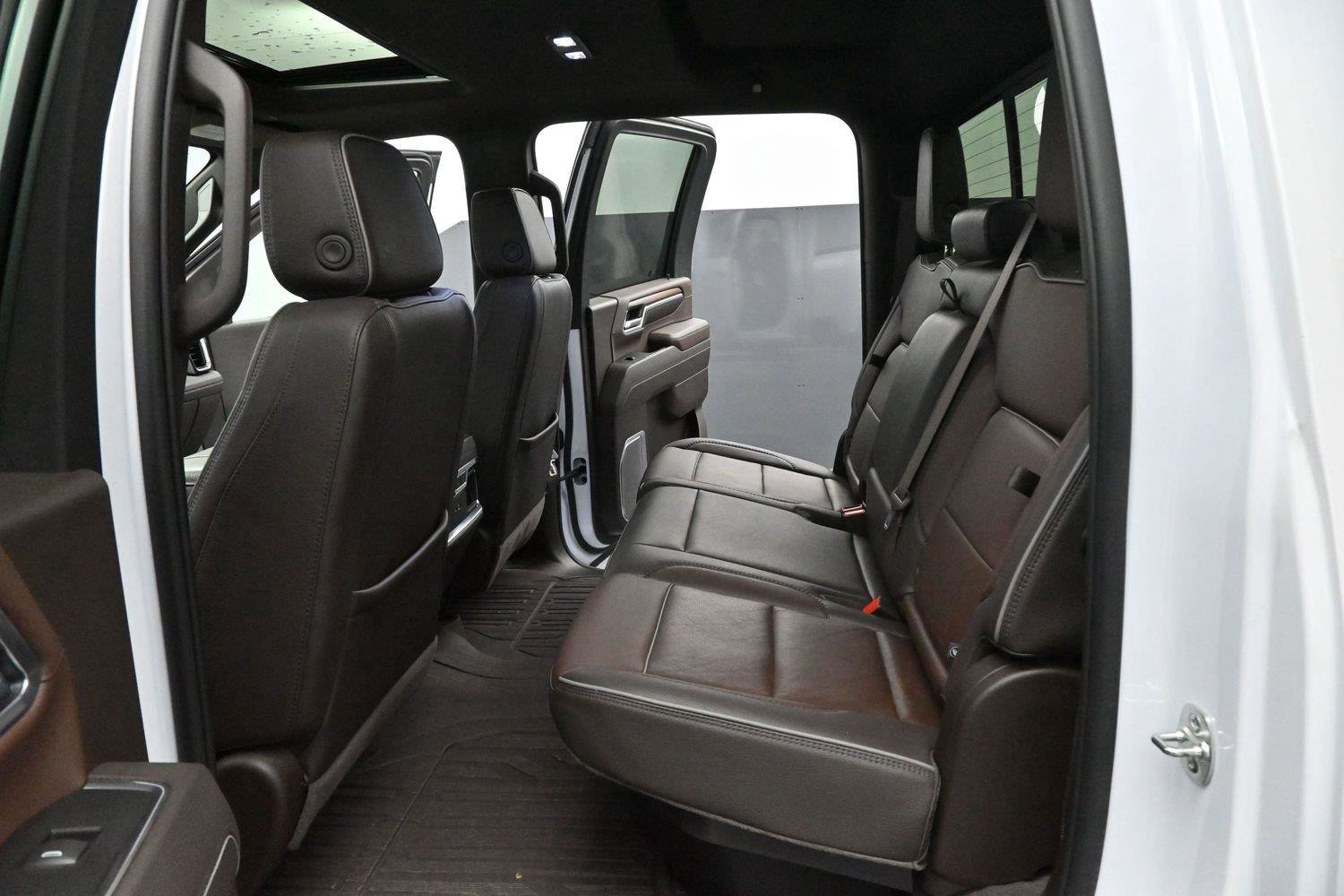 Used 2025 GMC Sierra 2500 Denali w/ Denali Reserve Package AWD/4WD image 29