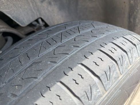 Used 2010 GMC Sierra 1500 SLE w/ Power Pack Plus image 4