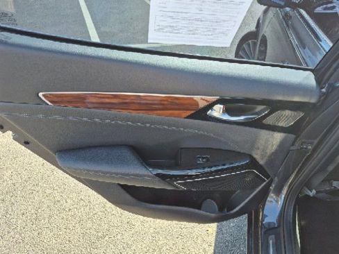 Used 2017 Kia Cadenza Technology image 20