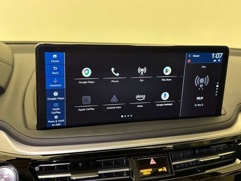 Used 2025 Acura MDX w/ Technology Package FWD image 27