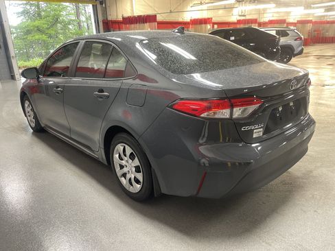 Used 2025 Toyota Corolla LE FWD image 9