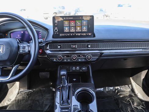 Used 2022 Honda Civic Touring image 13